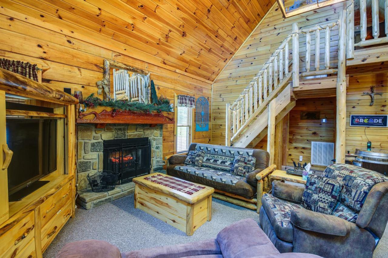 Sevierville Cabin With Wraparound Deck And Lake Access Exterior photo