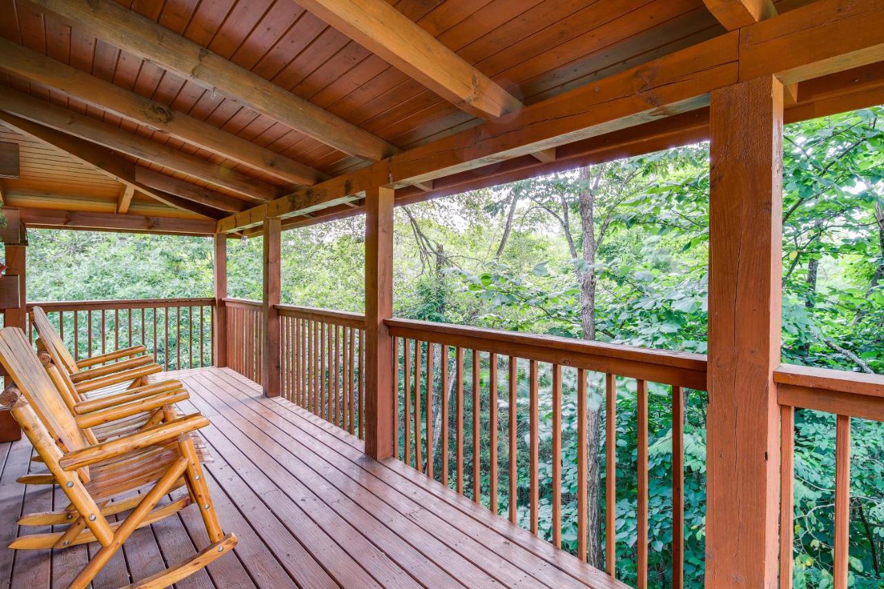 Sevierville Cabin With Wraparound Deck And Lake Access Exterior photo