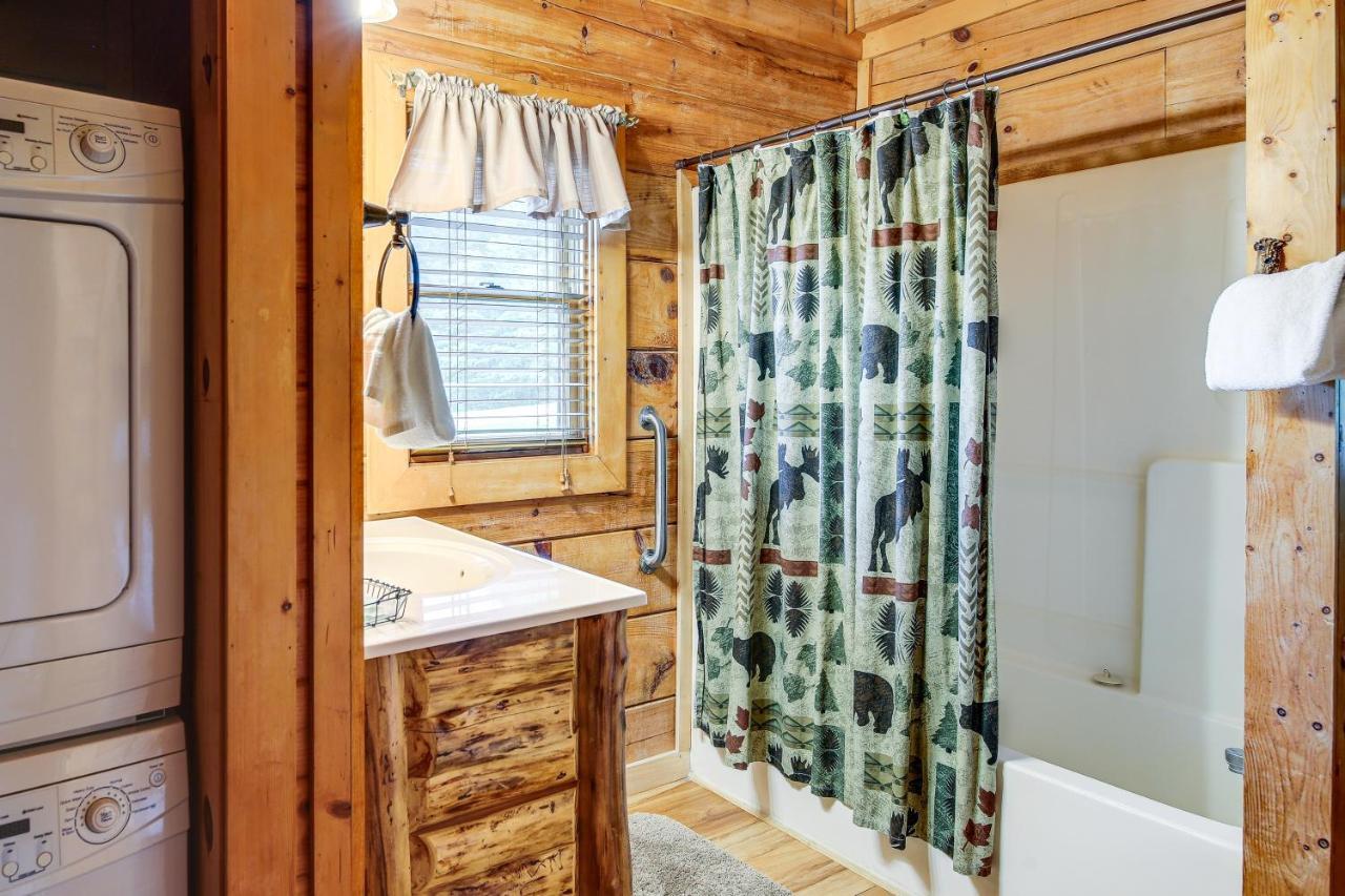 Sevierville Cabin With Wraparound Deck And Lake Access Exterior photo